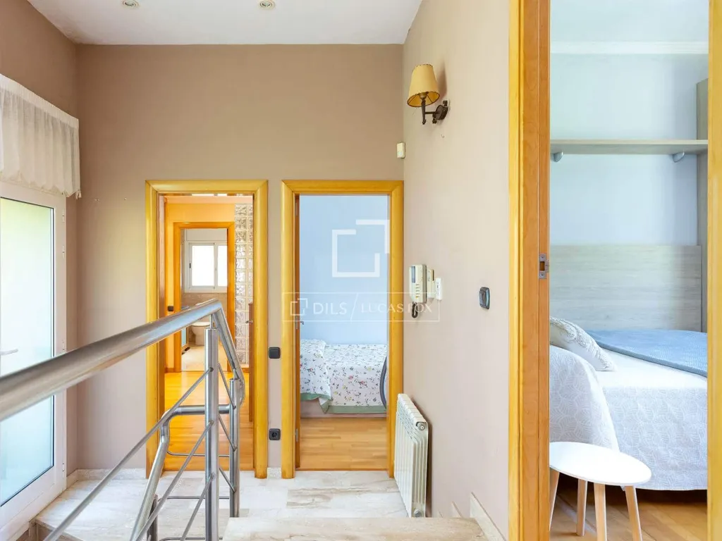 hallway_entrance