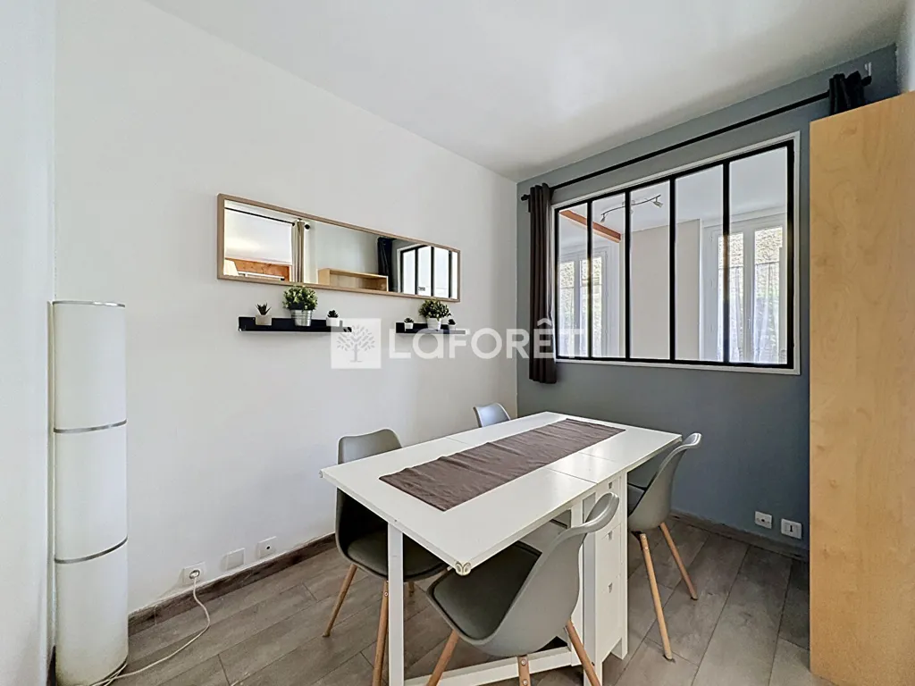 Salle à manger - Appartement Charmant à Enghien-les-Bains, Proche Gare