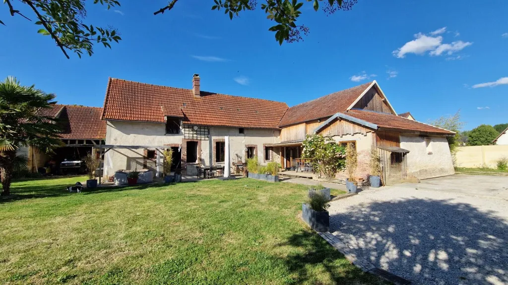 Exterior - Longère with Garden in Nogent-le-Roi