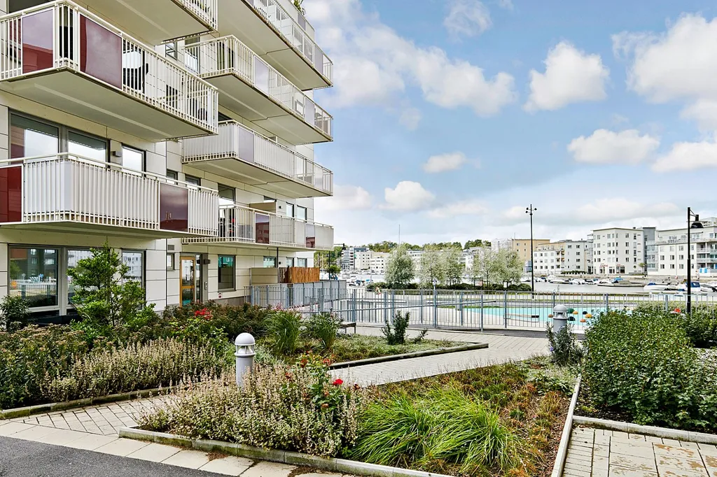 Jardin - Spacious Two-Bedroom with West-Facing Balcony in Sannegårdshamnen