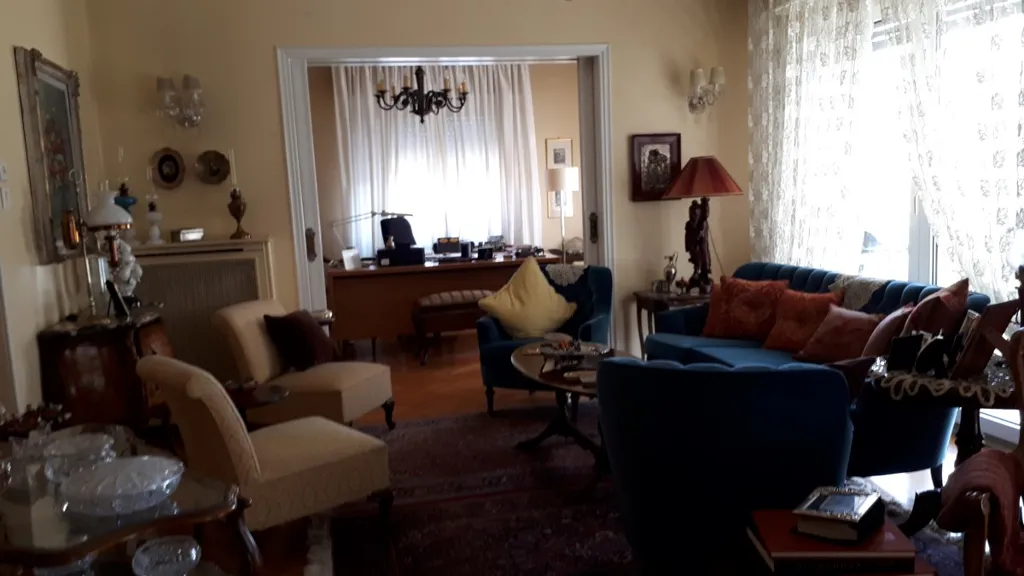 Elutuba - Flat with Fireplace in Athens Centre