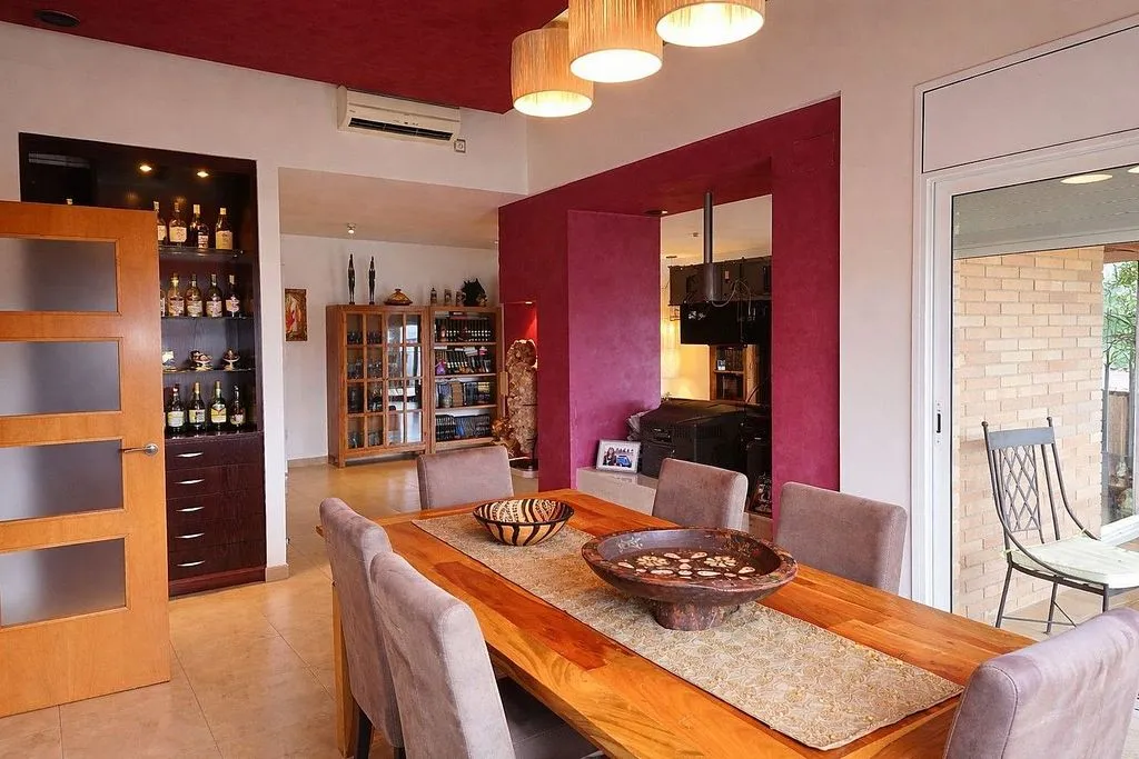 Salle à manger - Luxury Detached House with Wellness Features in Sabadell