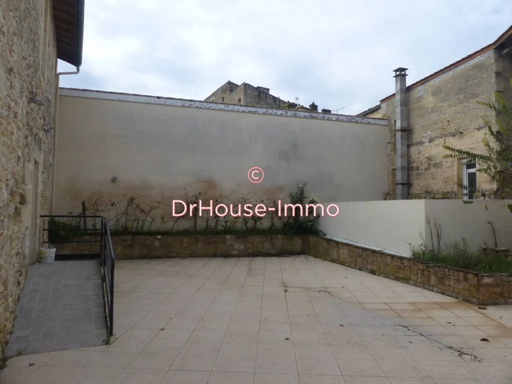 Aed - 22-Unit Building with Courtyard in Castillon-la-Bataille
