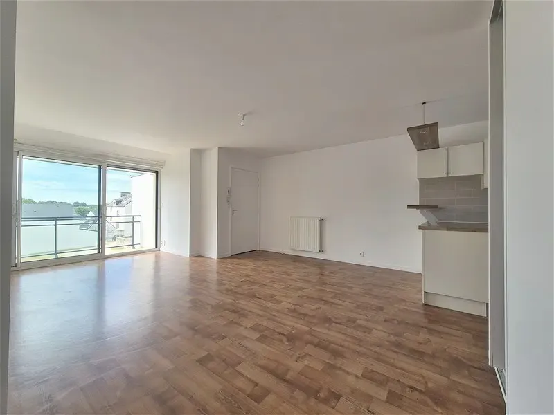 Living Room - 3-Bed Apartment with Balcony in Sainte-Anne-d'Auray