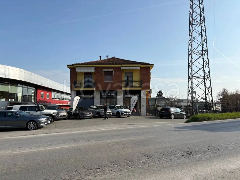Extérieur - Mixed-Use Property with Private Garden in Fossano
