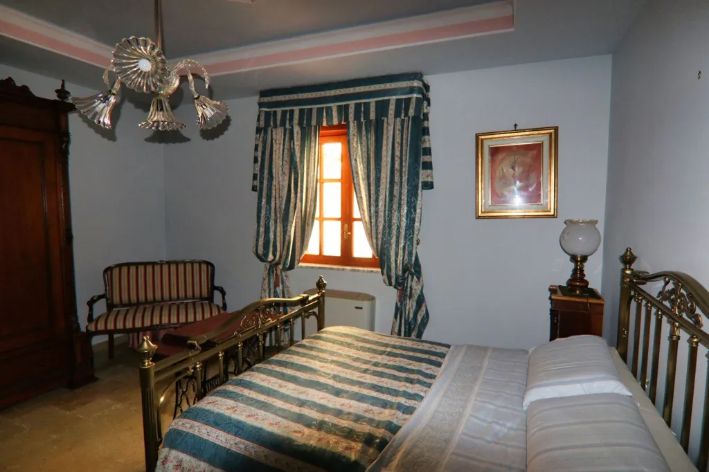 Magamistoad - Hilltop Villa with Panoramic Views in Eboli