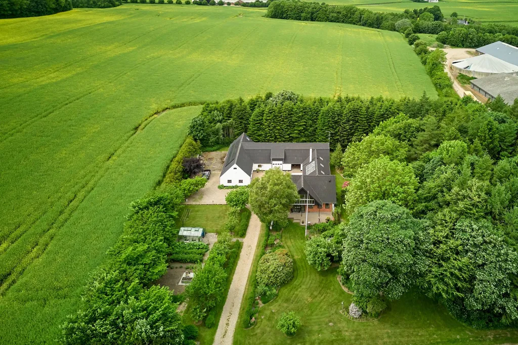 Vista aerea - Historic Villa with Large Garden in Brædstrup