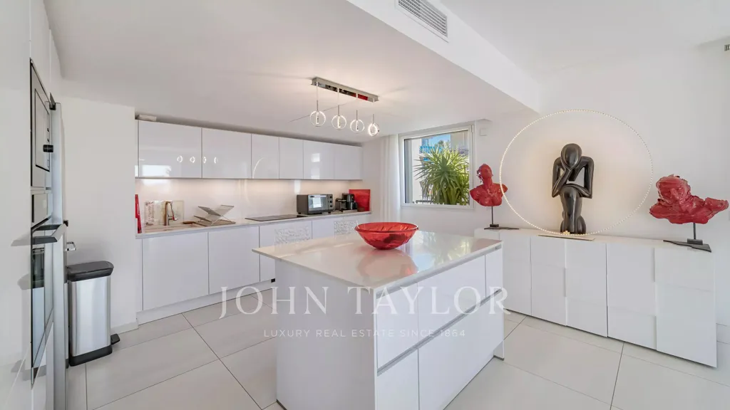 Cuisine - Appartement 4 pièces à Cannes