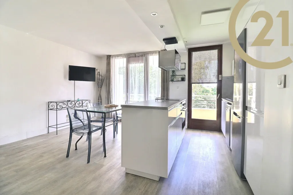Köök - T2 Apartment with Sea View in Fréjus Plage