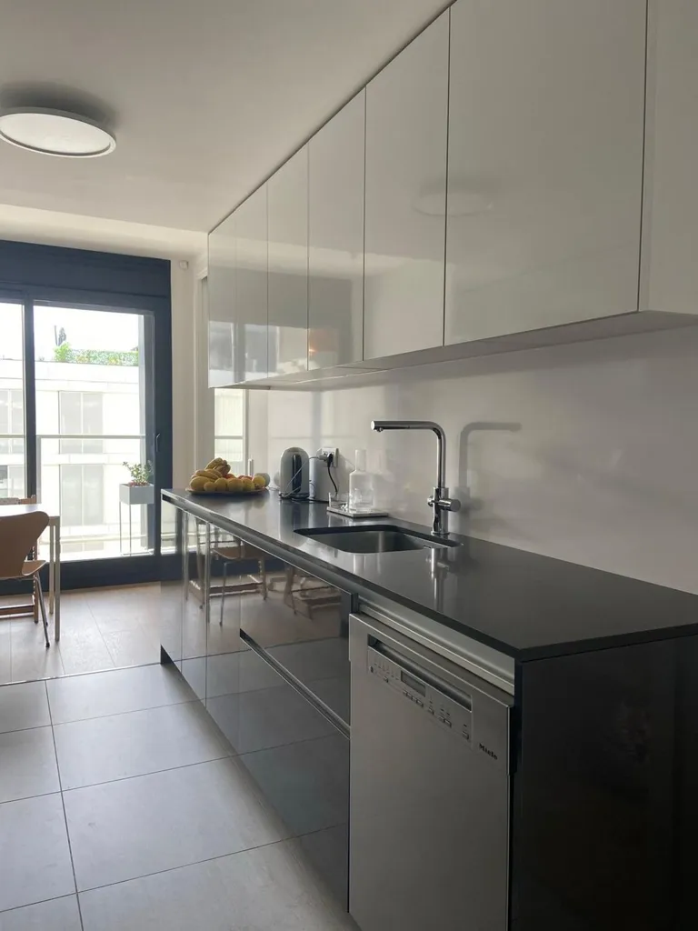 Cucina - Luxury Apartment with Terrace in Montecarmelo, Madrid