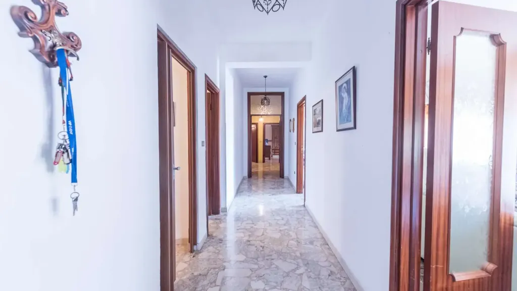 hallway_entrance