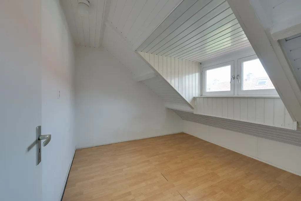 Toad - Charming Two-Bedroom Apartment with Balconies in Amsterdam