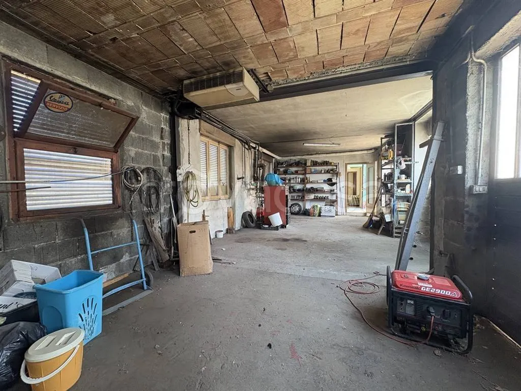 garage