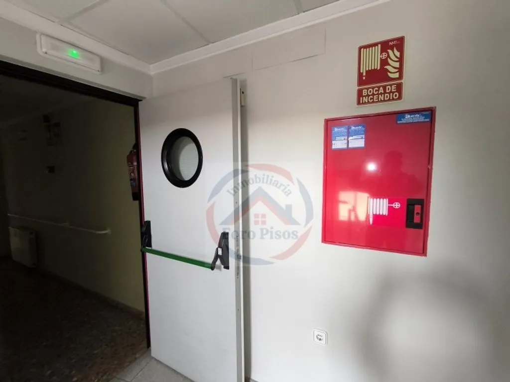 Operational Elderly Care Villa near Xàtiva