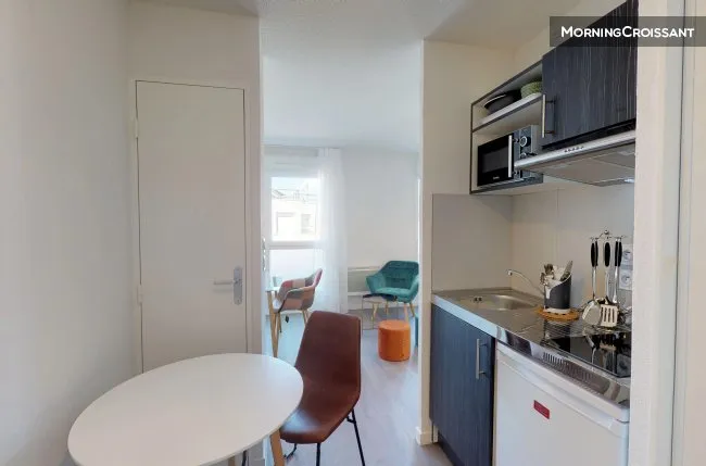 Cucina - Studio in Residence with Private Facilities in Central Location