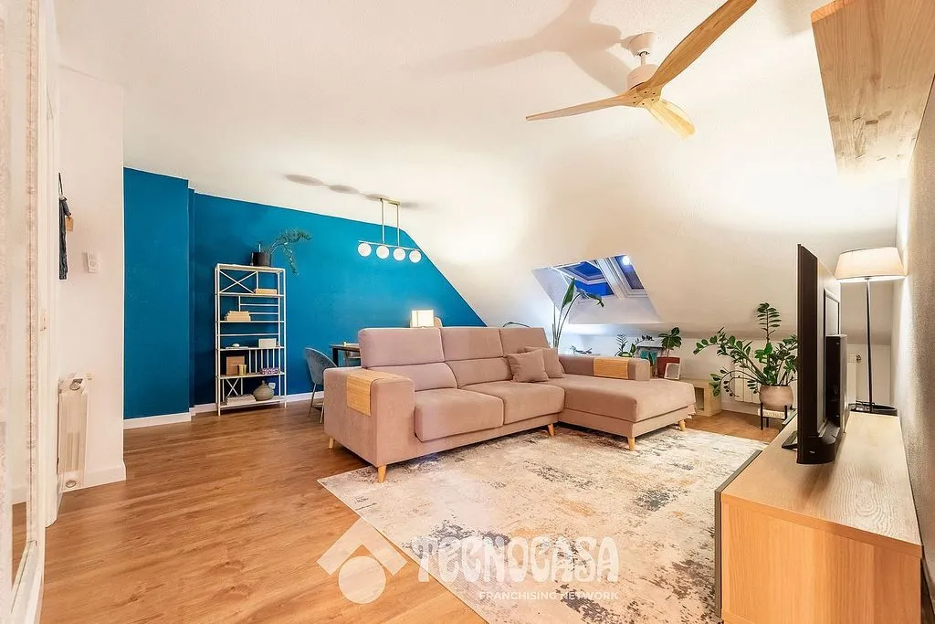 Elutuba - Modernised Apartment with Garage in Las Rozas