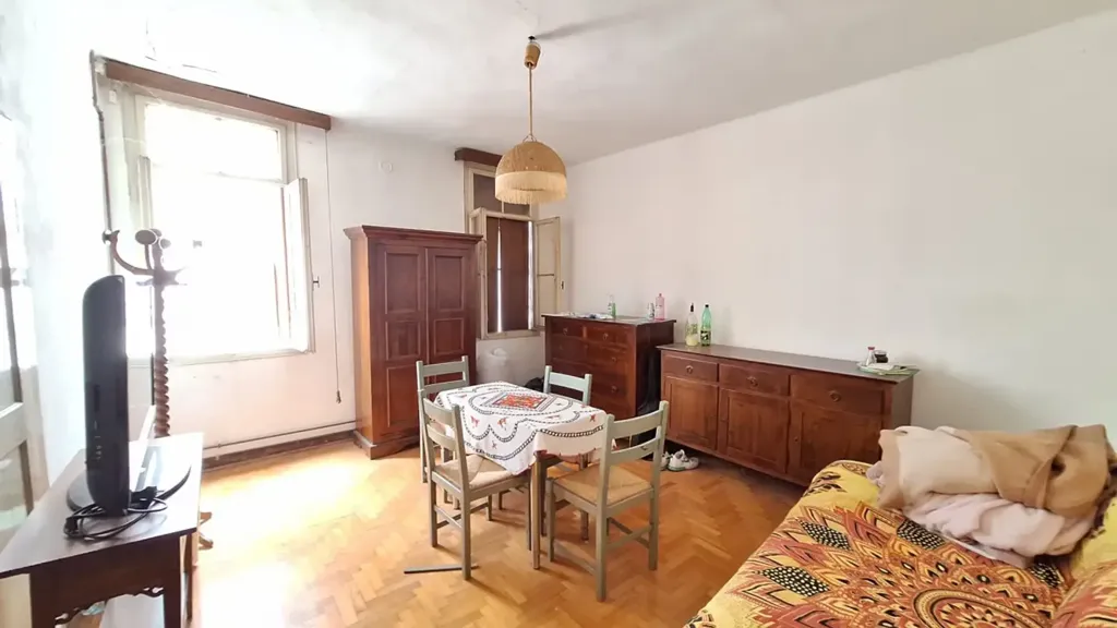Elutuba - Restoration-Ready Apartment with Garden in Rovigo