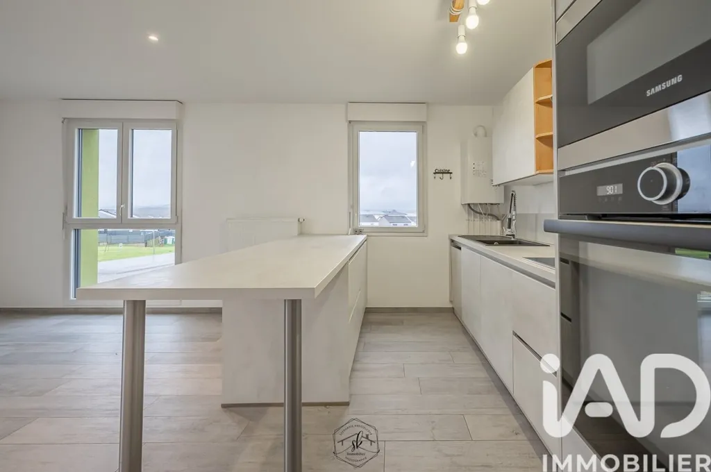 Köök - Apartment with Balcony in Guénange