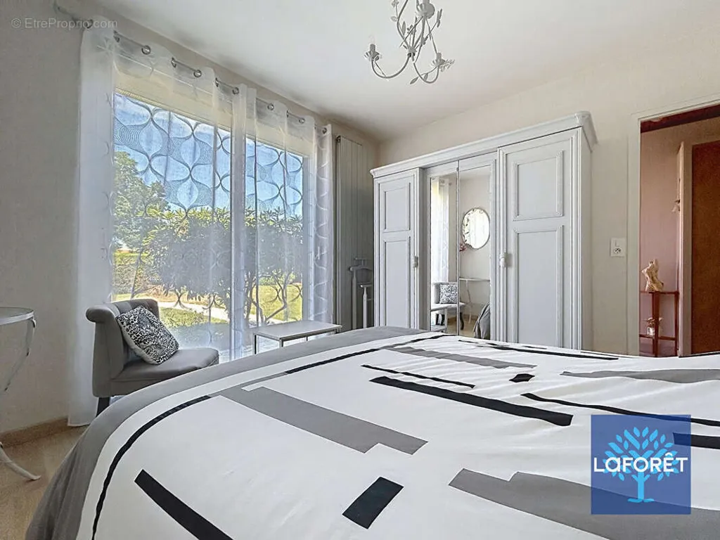 Camere da letto - House with Pool and Workshop near Nesmy