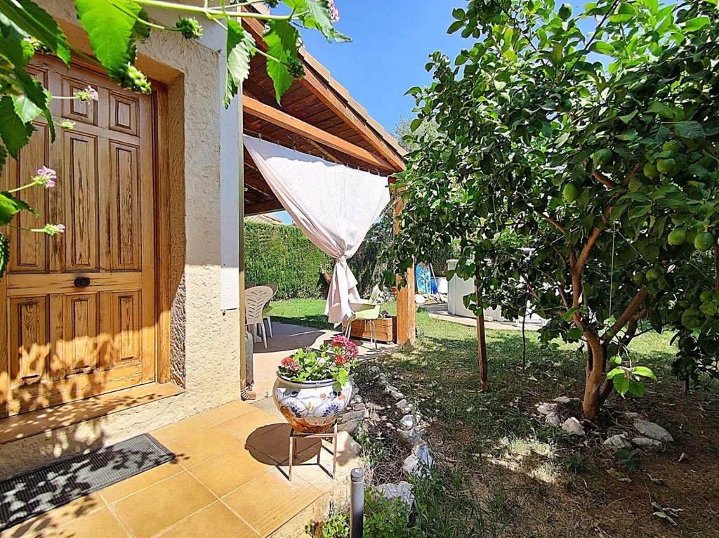 Aed - Detached Villa with Pool in Caspe