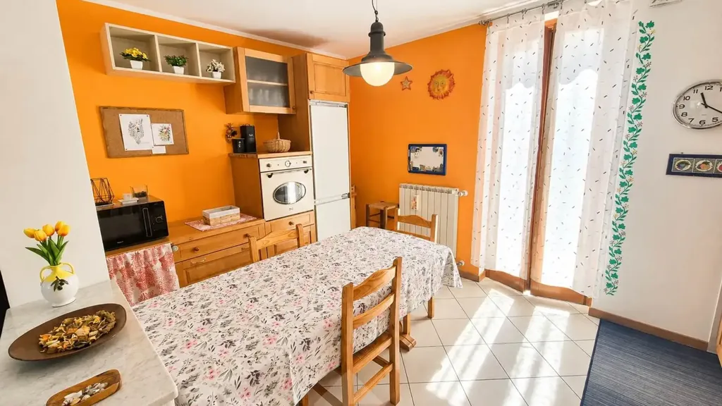 Söögituba - Apartment with Lake View in Colico