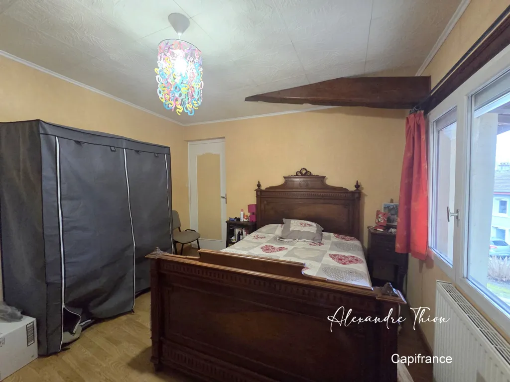 Chambres - Maison Lumineuse avec Jardin à Chatillon-la-Palud