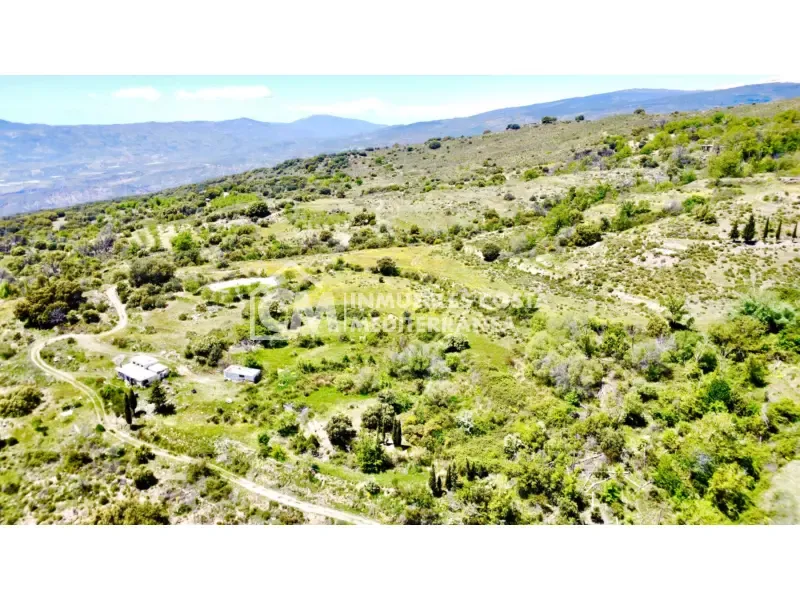 Õhuvaade - Rustic Finca with Water Source in Sierra de Júbar