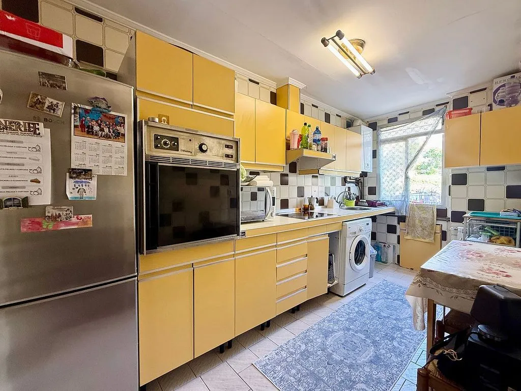 Kitchen - 2-Bed Apartment with South Orientation in Santander Centre