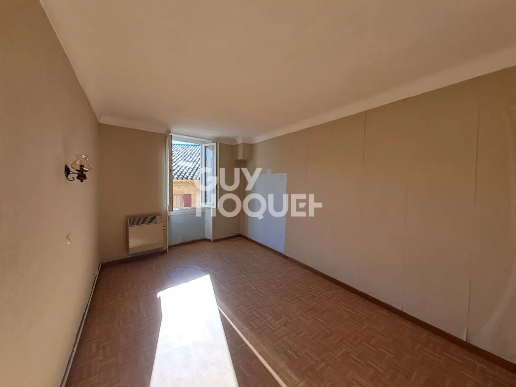 Elutuba - Historic Townhouse with Balcony in Tresques
