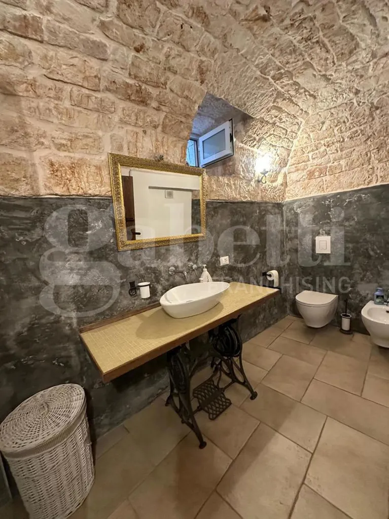 Vannitoad - Independent House with Stone Vaults in Ostuni