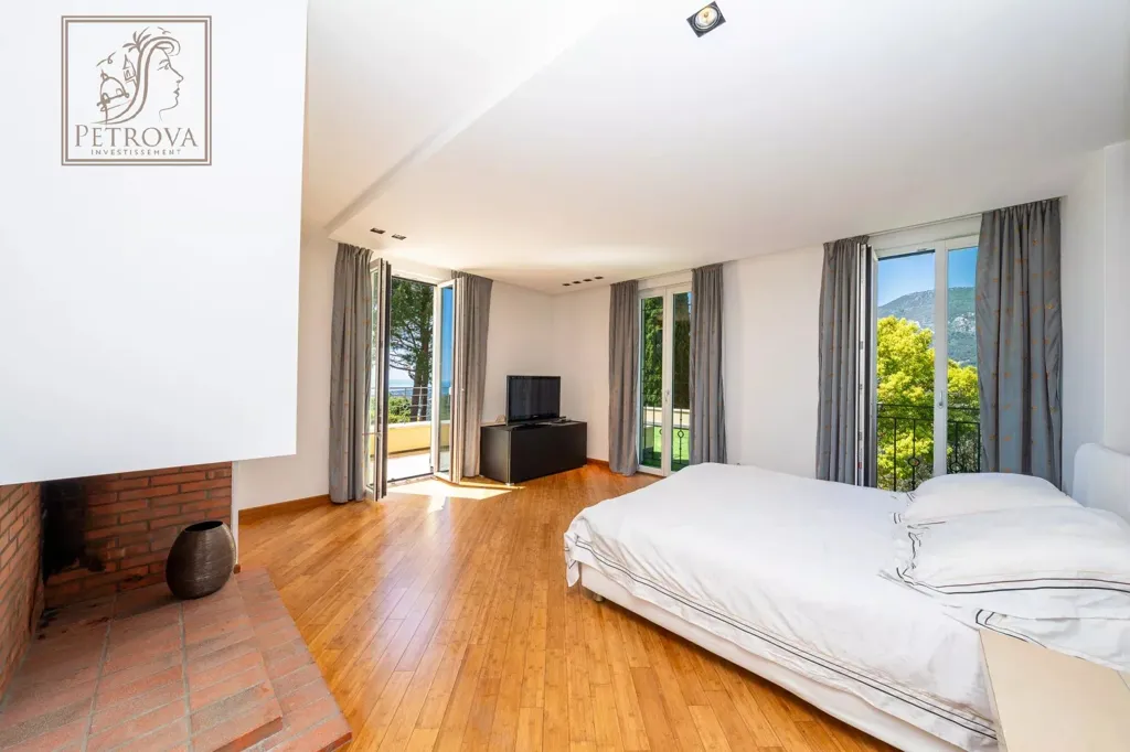 Magamistoad - Villa with Sea View in Prestigious Menton
