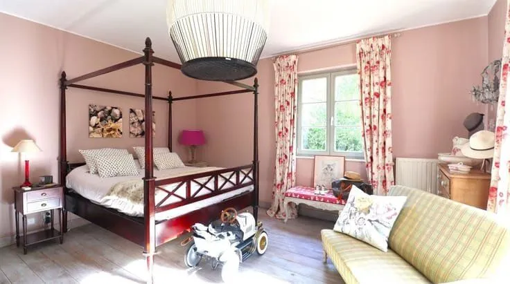 4-bedroom house in BE