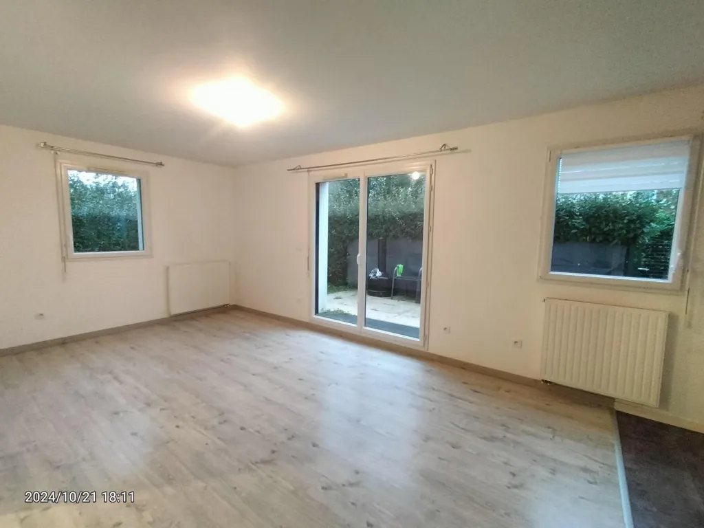 Elutuba - 3-Bedroom Flat with Terrace in Sautron