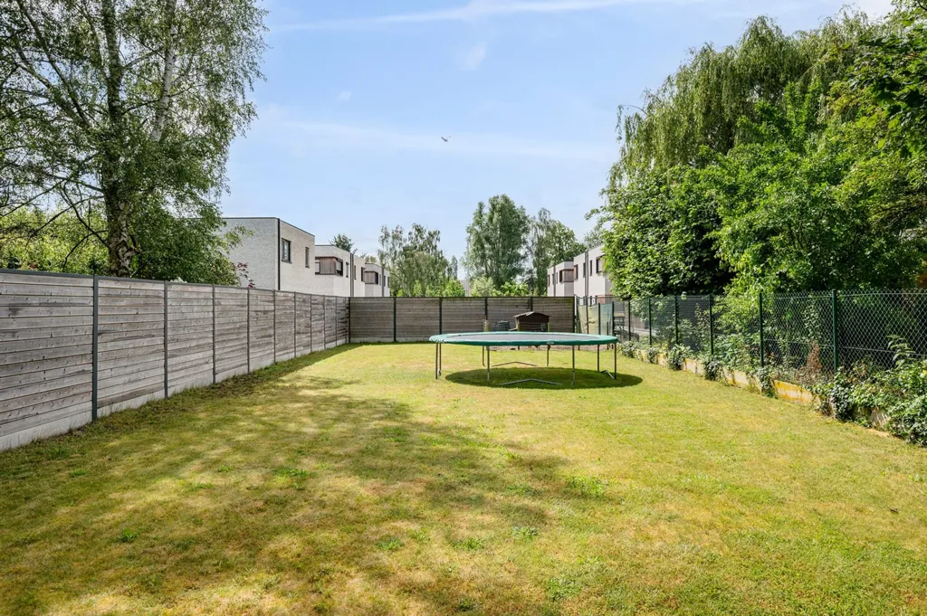 Jardin - Bâtiment Semi-ouvert Rénové avec Piscine à Berlaar