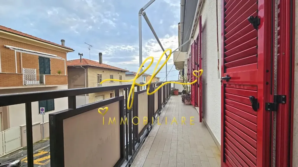 Balcon - Spacious Apartment with Sea View in Rosignano Solvay