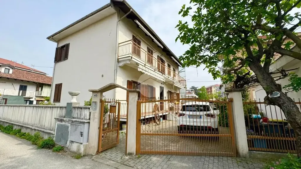 Esterno - Bilocale with Balcony in Settimo Torinese