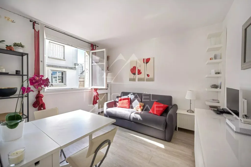 Elutuba - Studio with Balcony in Paris 15th
