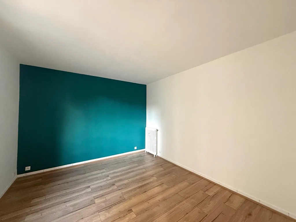 Toad - Refurbished Flat with Balcony in Colombes
