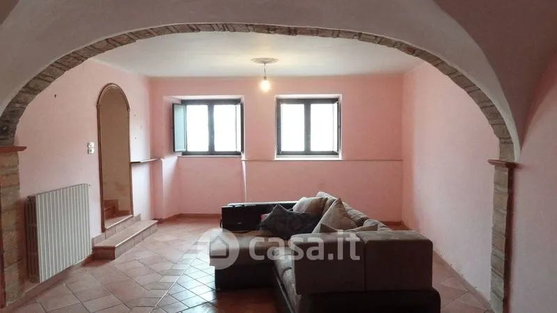 Elutuba - Quadrilocale with Semicircular Kitchen in Prezza