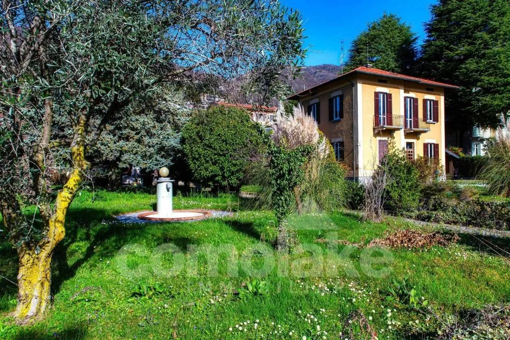 Aed - Classic Villa with Garden in Cernobbio
