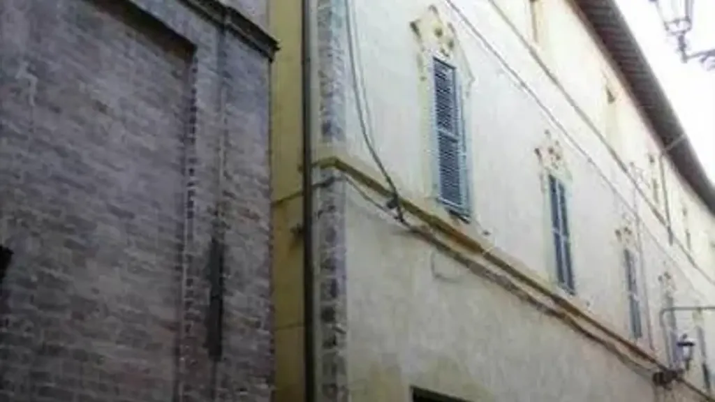 Välivaade - Restoration-Ready Apartment in San Severino Marche