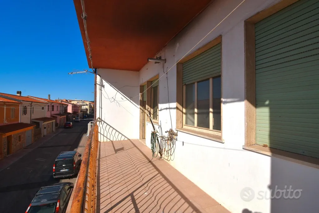 Balcon - Spacious First-Floor Apartment in Sertinu, Macomer
