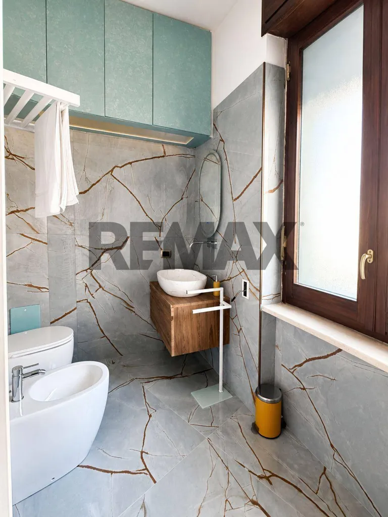 Bagni - Appartamento con terrazza nel centro di Salerno
