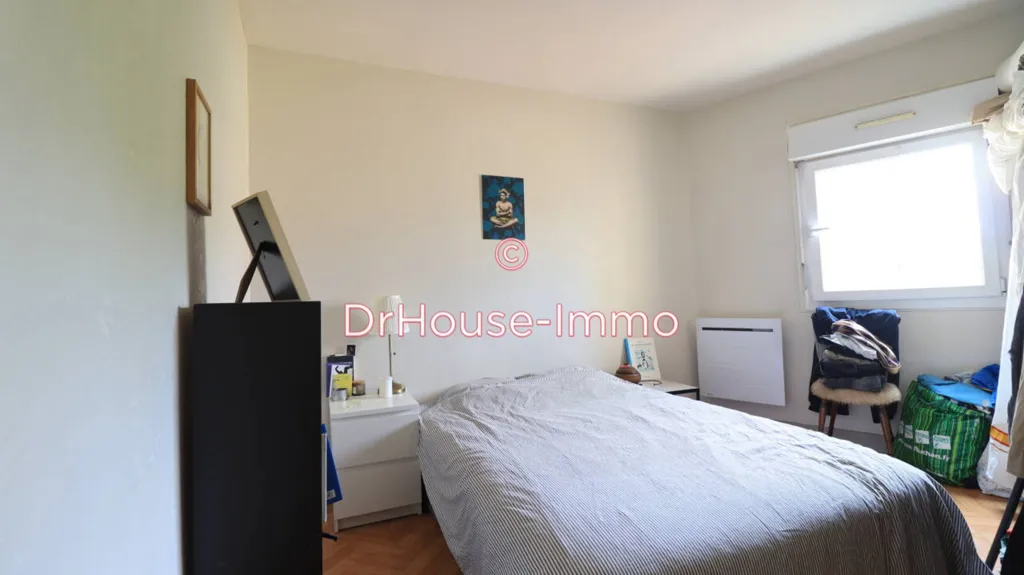 Bedrooms - 9-Piece Investment Building in Bordeaux