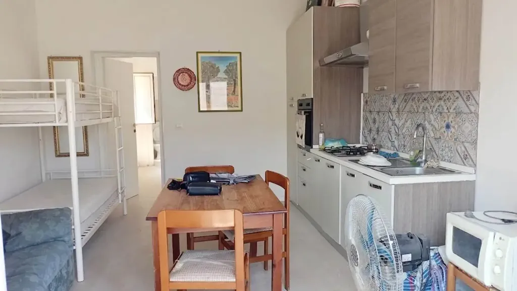 Magamistoad - Modernised 2-Bedroom Apartment in Siracusa