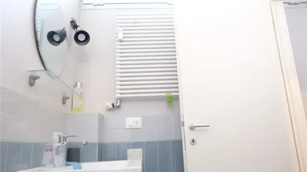 Salles de bain - Rented 2.5-Bedroom Apartment in Florence