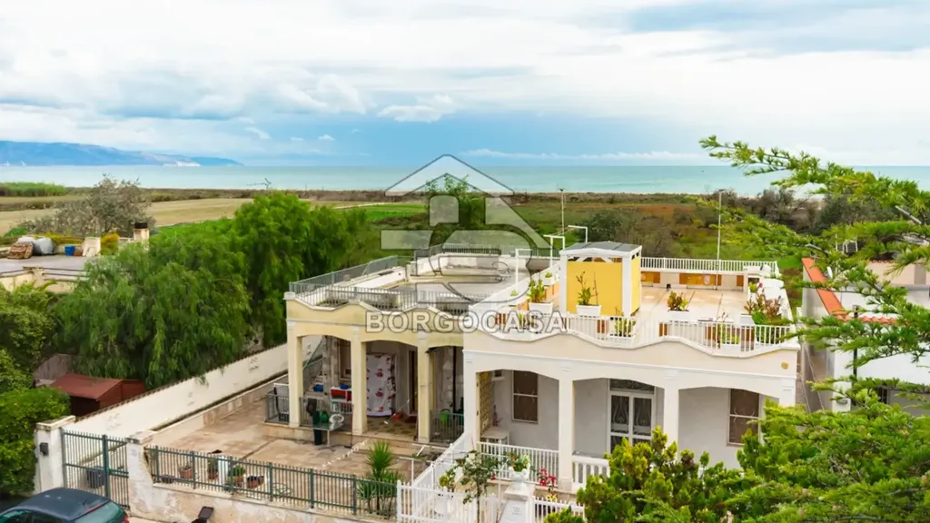 Vue aérienne - Seafront Bilocale with Terrace in Manfredonia