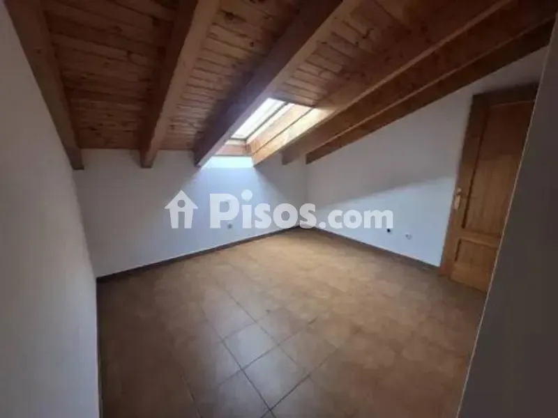 Pièces - Duplex with Balcony in El Molar