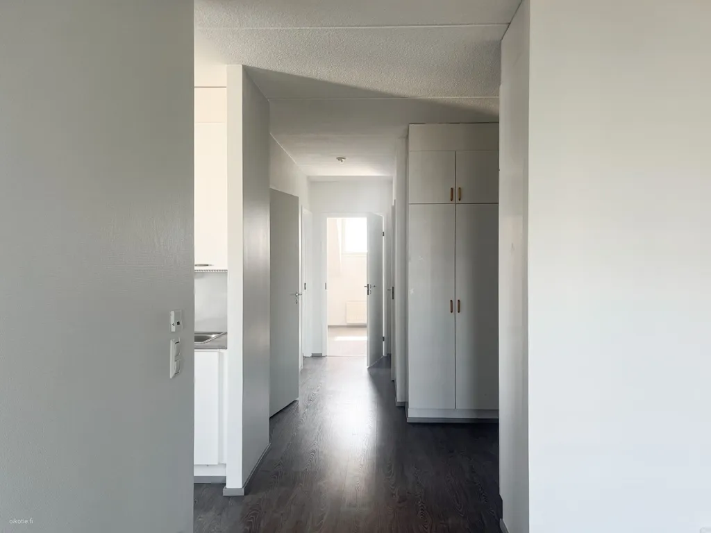 Esik - Spacious Flat with Balcony in Turku City Centre