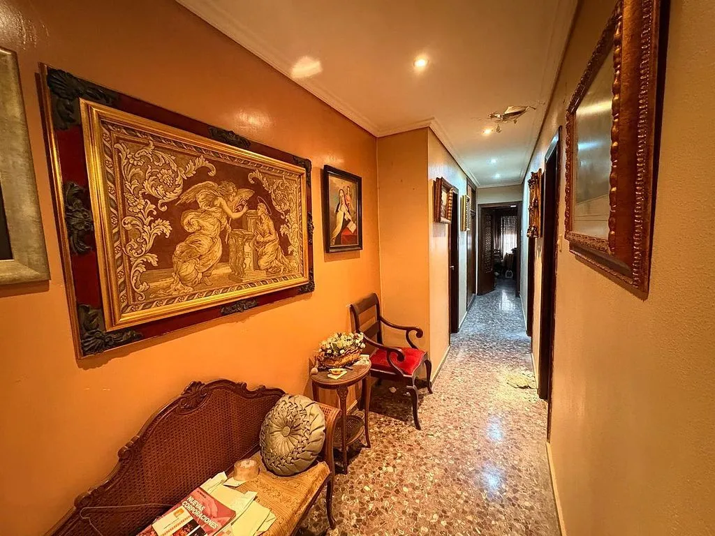 Esik - Detached House with Garden in El Castillo Centre